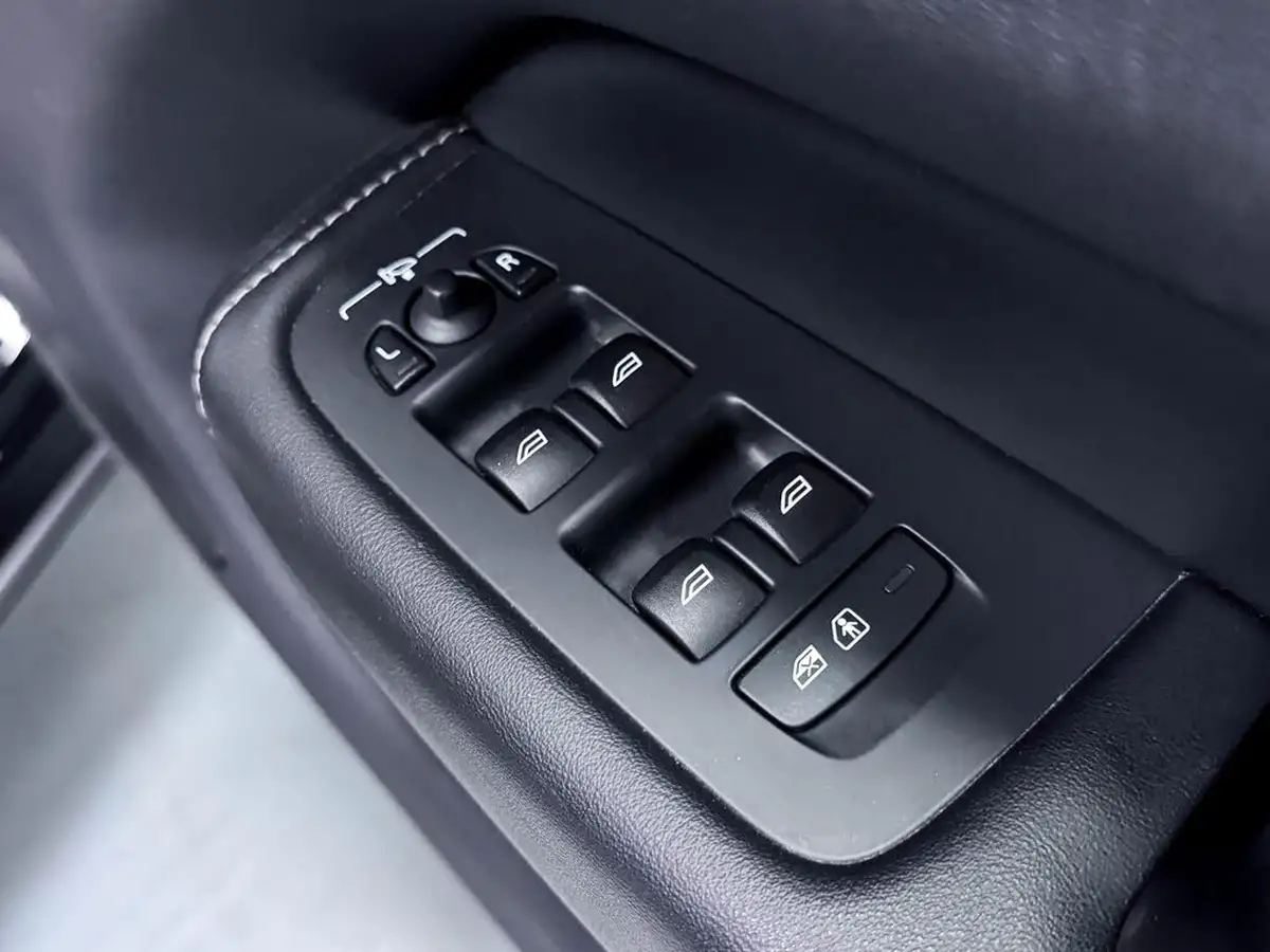 2020-volvo-xc60-20-t8-inscription-pro-big-18