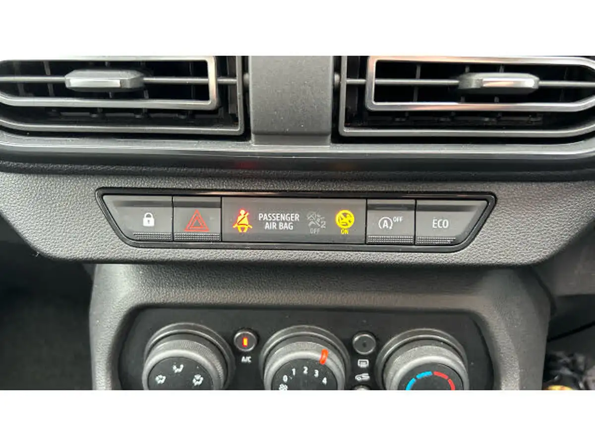 2021-dacia-sandero-10-tce-comfort-90bhp-big-30