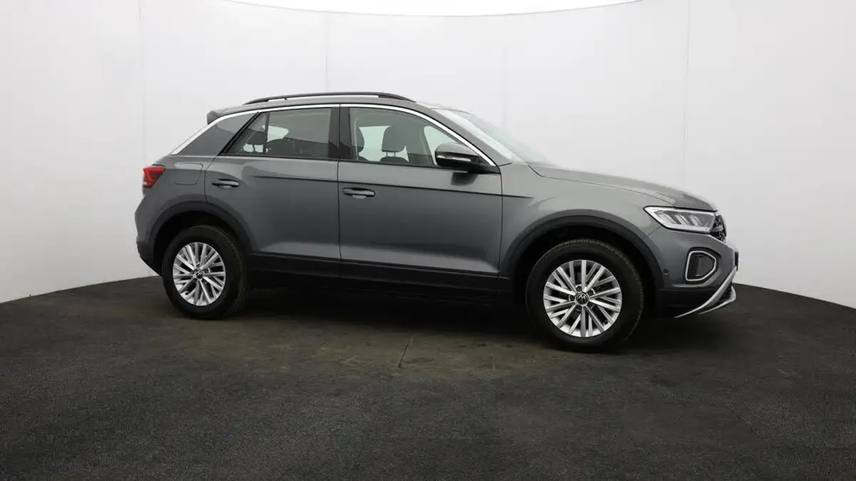 2023-volkswagen-t-roc-10-tsi-life-big-53