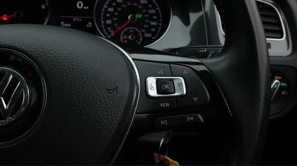 2019-volkswagen-golf-16tdi-se-hatchback-5d-dsg-big-22