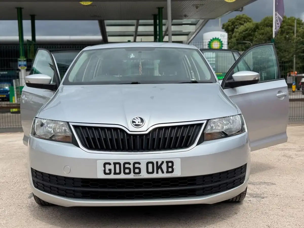 2016-skoda-rapid-spaceback-14tdi-s-big-24