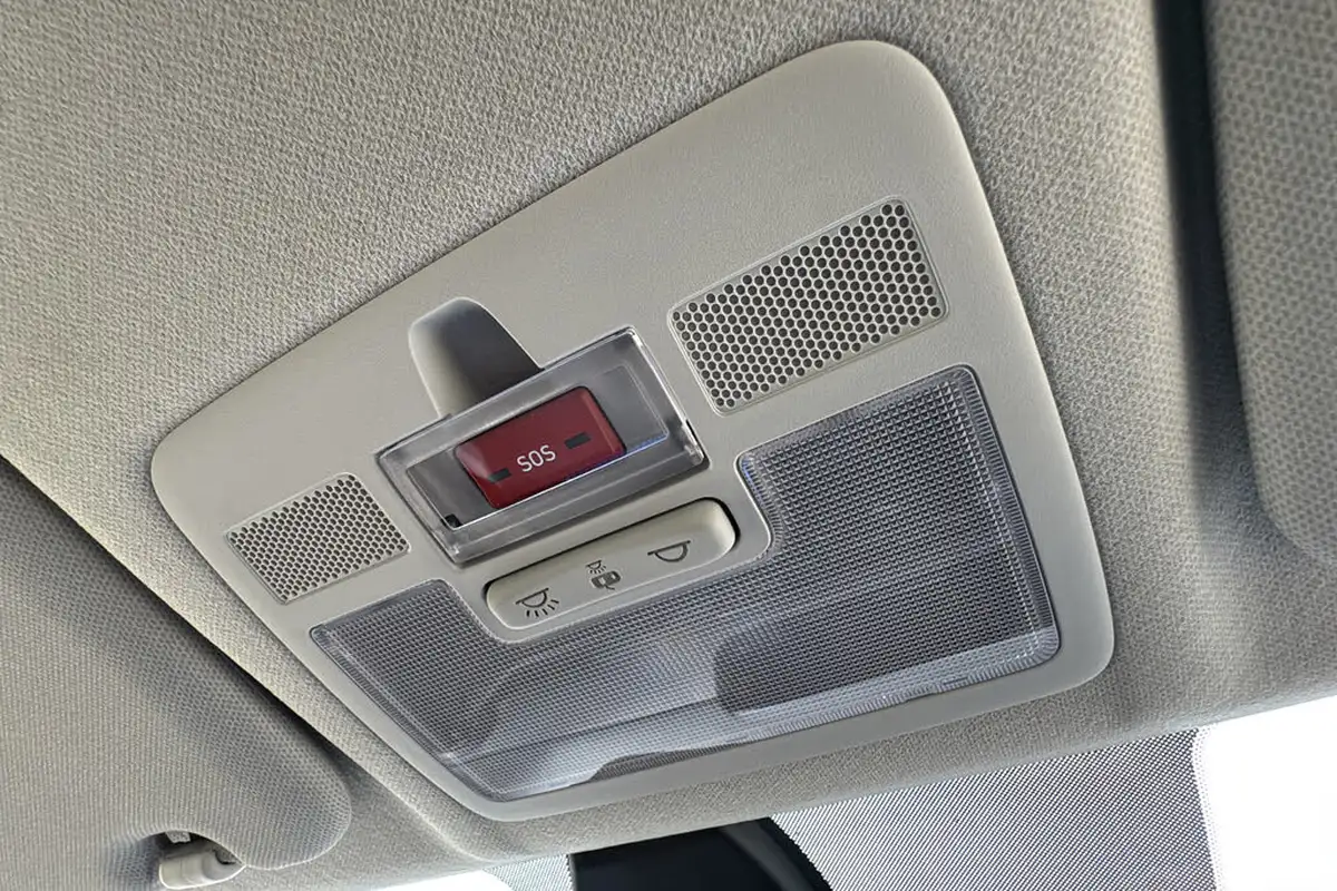 2022-hyundai-i10-10-se-connect-big-36