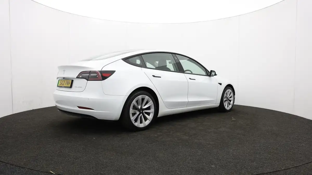 2021-tesla-model-3-e-long-range-4x4-big-36