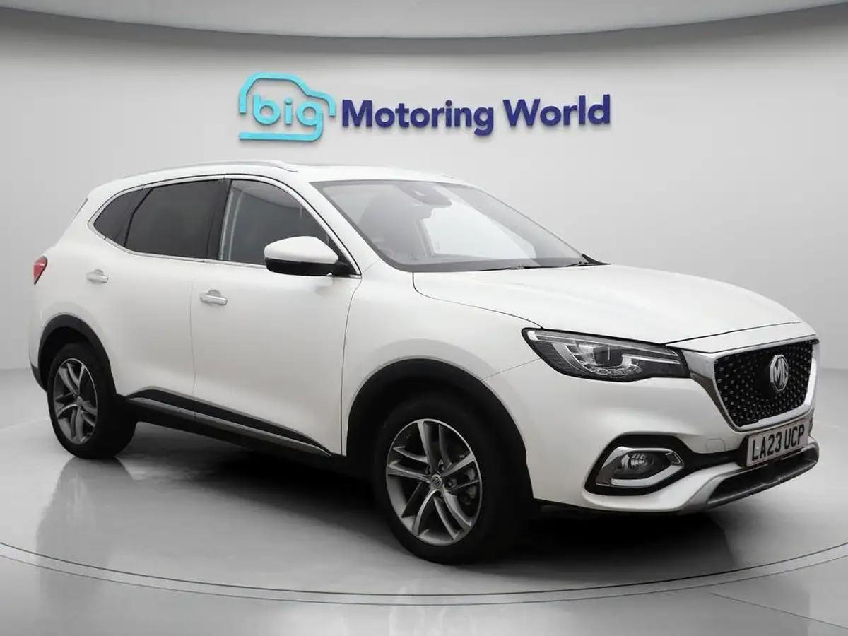 2023-mg-hs-15t-gdi-exclusive-162ps-dct-big-0