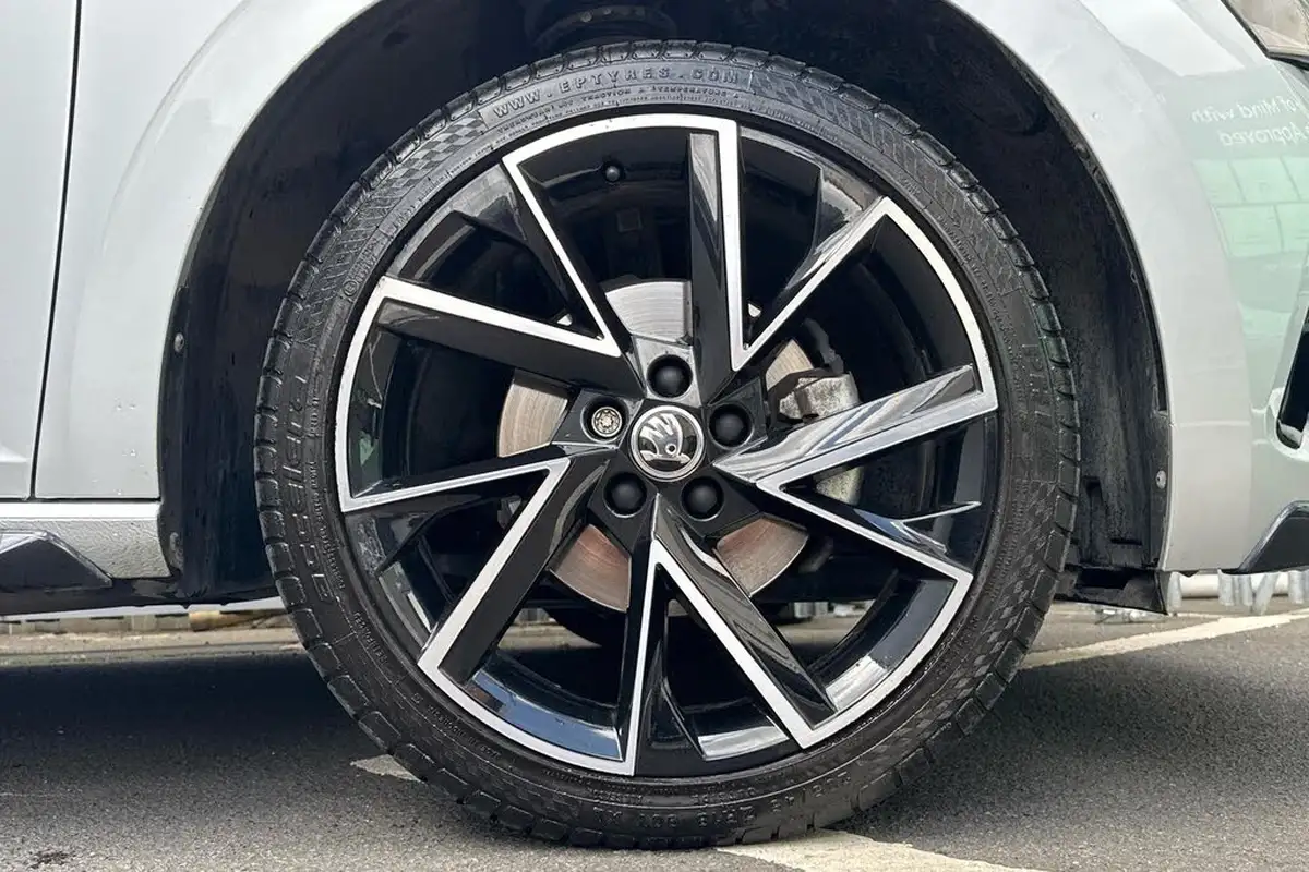 2024-skoda-scala-15-tsi-monte-carlo-dsg-big-4