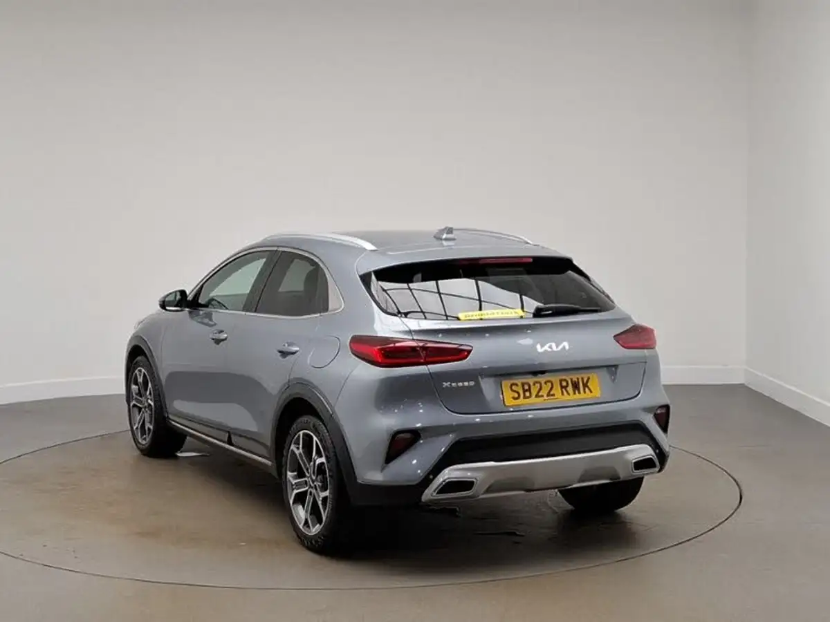 2022-kia-xceed-10-t-gdi-connect-big-1
