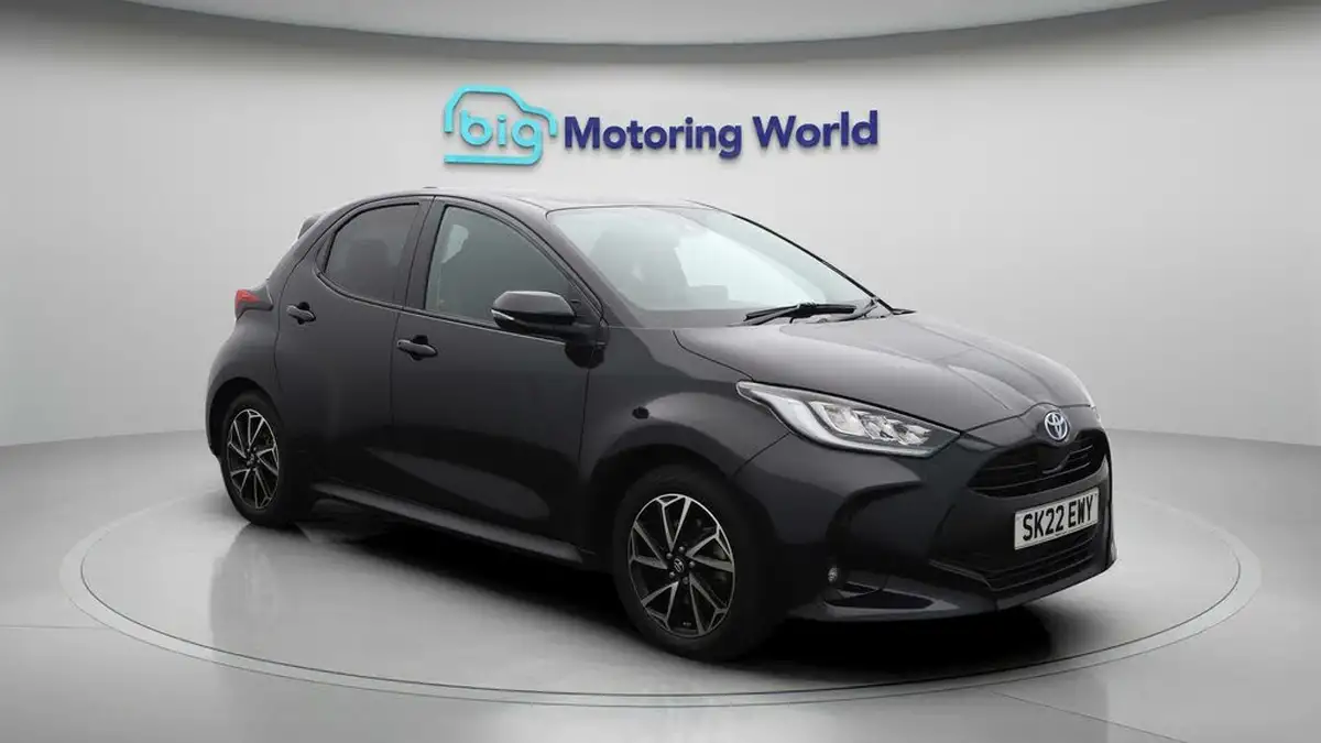 2022-toyota-yaris-15-vvt-i-design-big-1