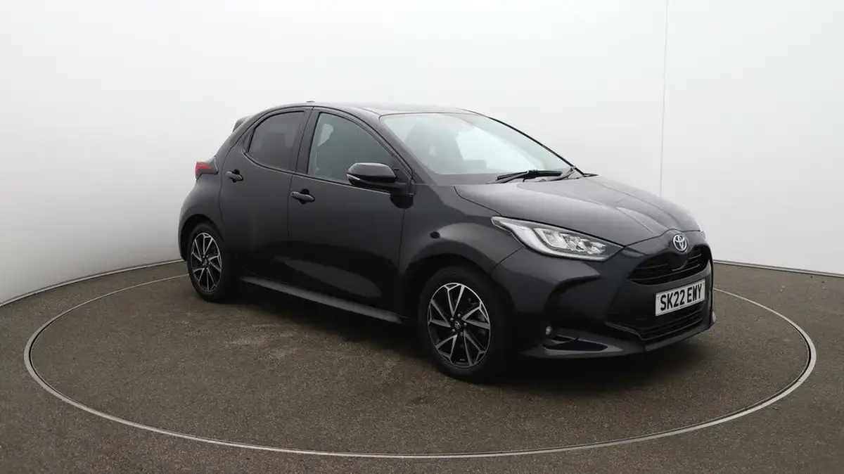 2022-toyota-yaris-15-vvt-i-design-big-25