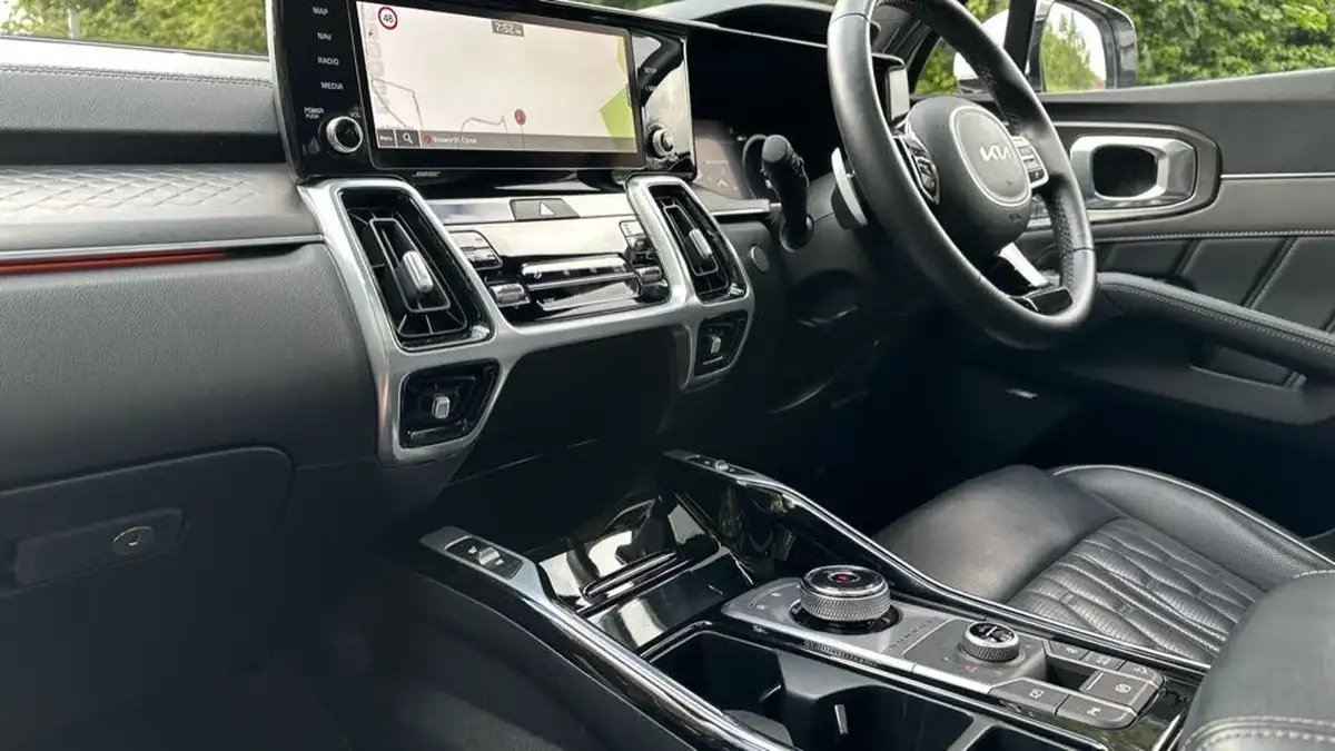 2022-kia-sorento-16-t-gdi-4-226bhp-hev-big-16