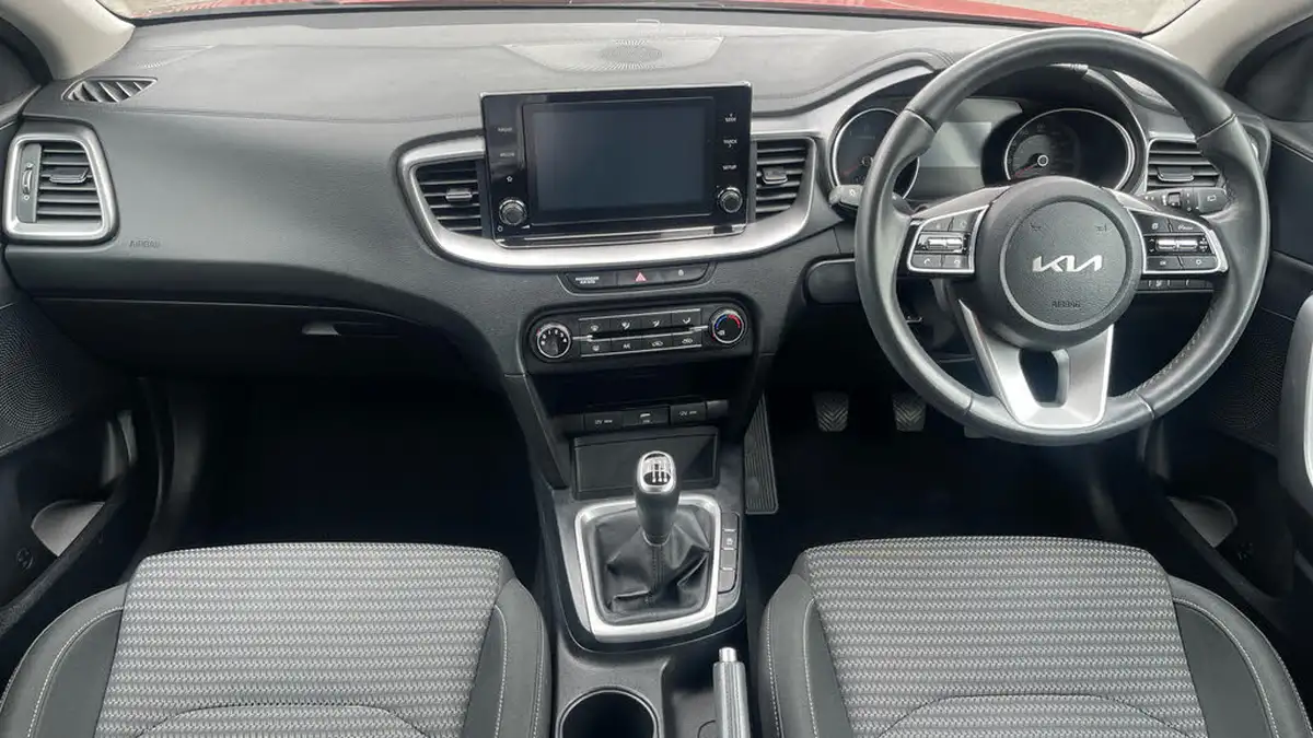 2022-kia-xceed-10-t-gdi-2-big-10
