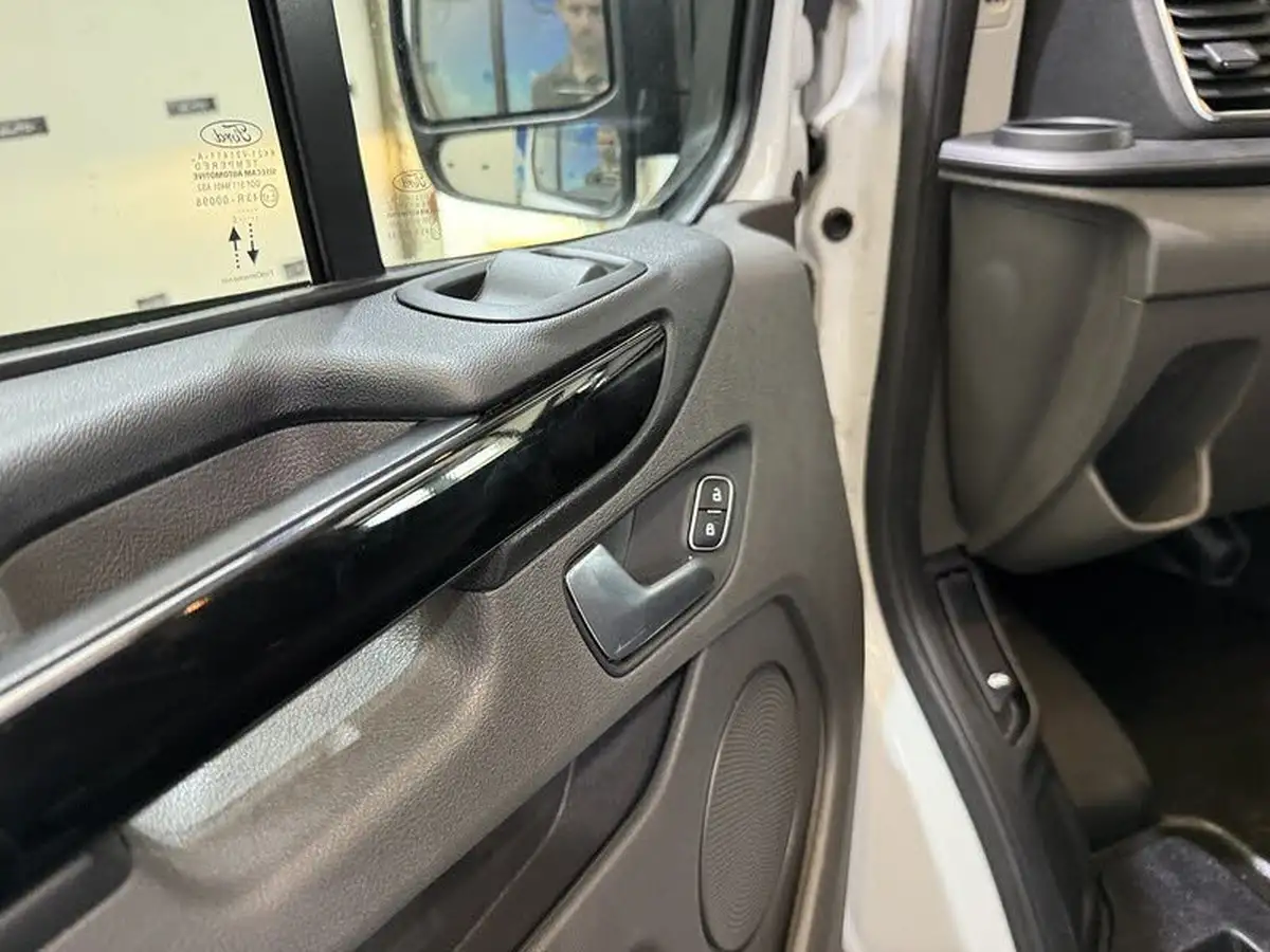 2020-ford-transit-custom-20tdci-300-l1h1-limited-130pseu6dt-panel-van-big-38