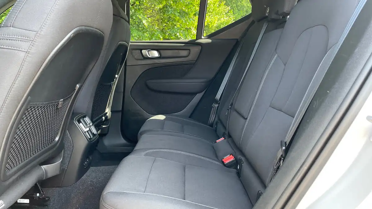 2022-volvo-xc40-e-twin-recharge-plus-big-13