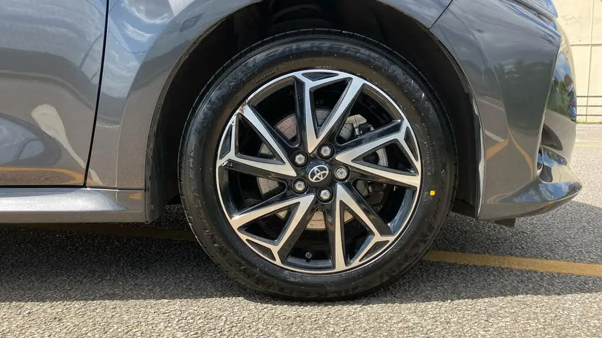 2023-toyota-yaris-15-vvt-i-design-big-17