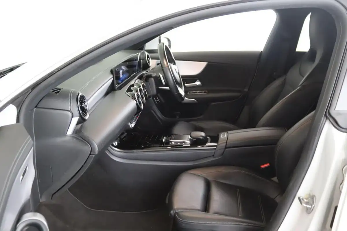 2021-mercedes-benz-cla-13-cla-200-amg-line-coupe-4d-big-9