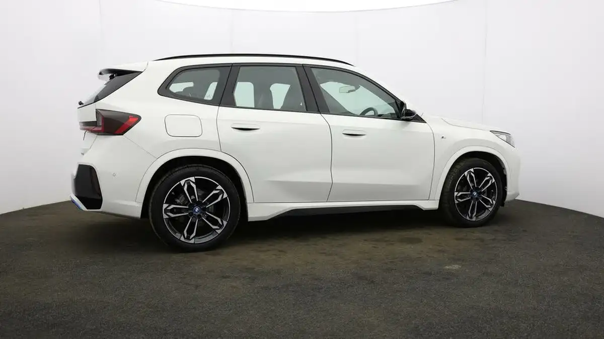 2023-bmw-ix1-e-xdrive30-m-sport-pro-packtech-plus-pack-big-50