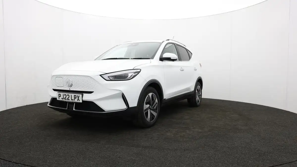 2022-mg-zs-suv-e-trophy-ev-156ps-long-range-big-62