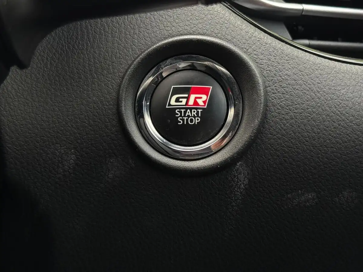 2021-toyota-c-hr-18-vvt-i-gr-sport-big-24