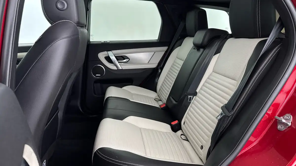 2022-land-rover-discovery-sport-20-d200-r-dynamic-se-big-13