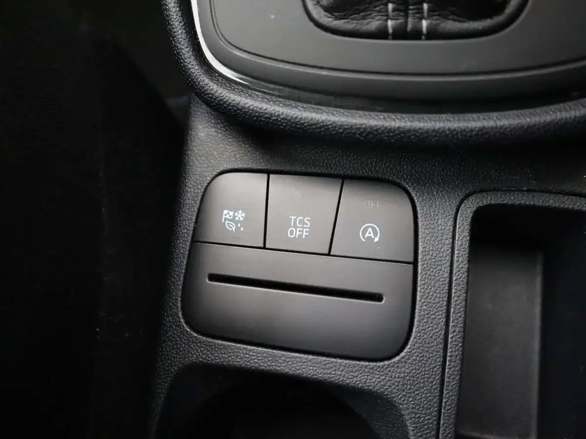2022-ford-fiesta-10t-active-125ps-hybrid-mhev-powershift-big-32