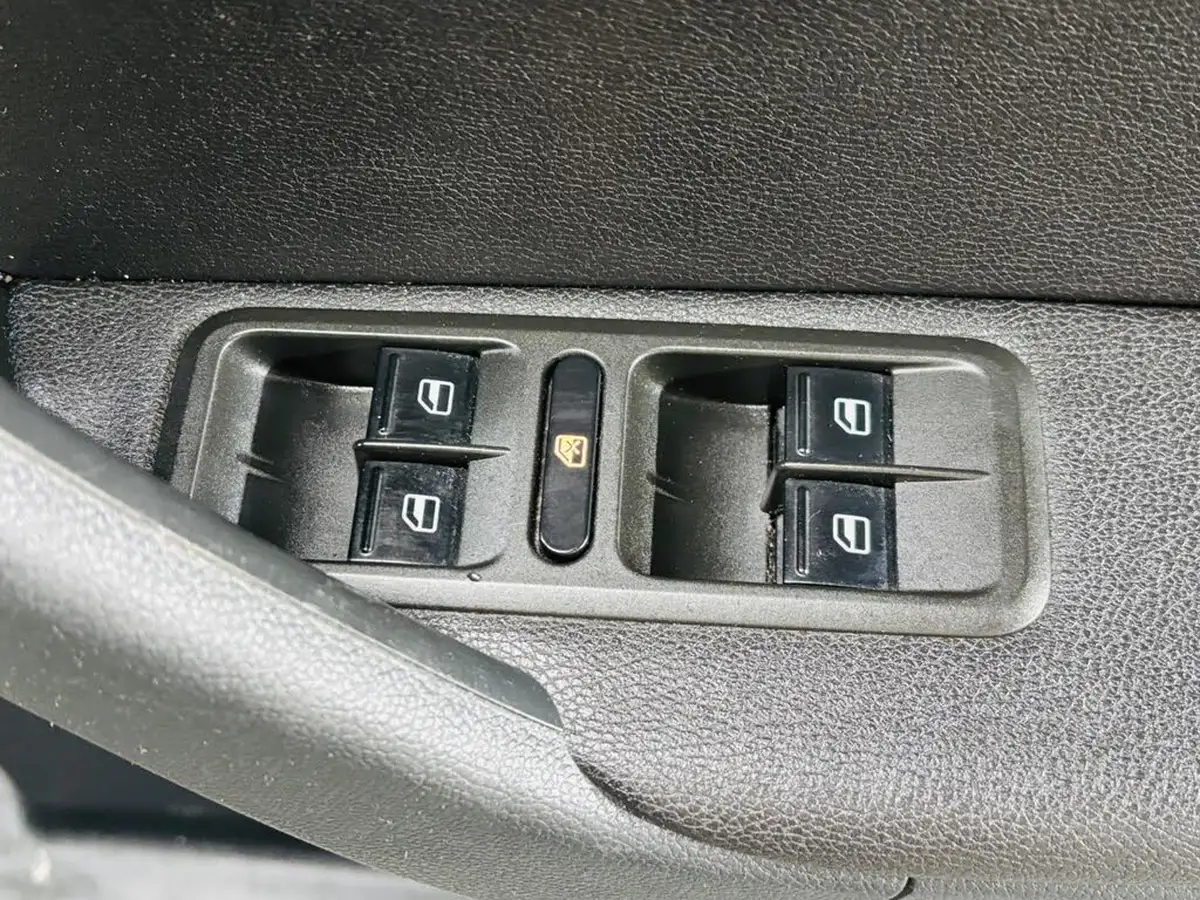 2014-skoda-yeti-12-se-dsg-big-16