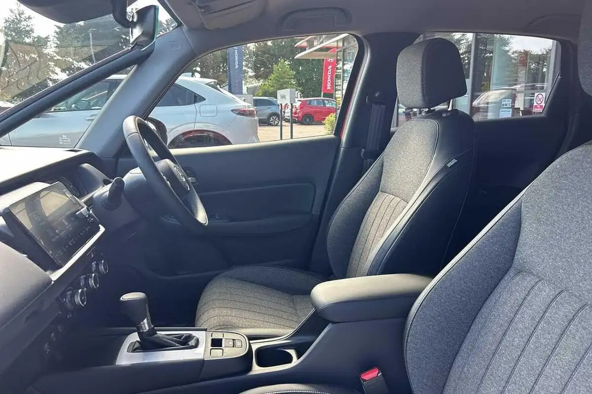 2025-honda-jazz-15-i-mmd-advance-big-1