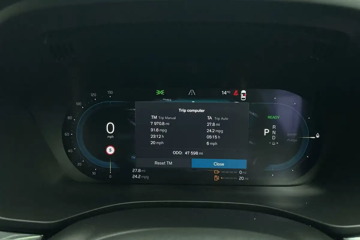 2023-volvo-xc60-20-b5-plus-big-44