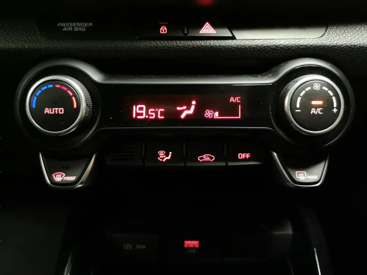 2021-kia-stonic-10-t-gdi-connect-dct-big-27