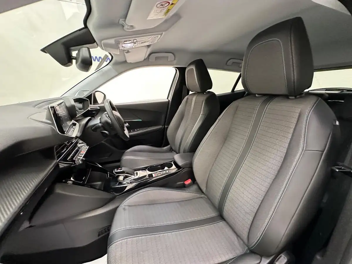 2021-peugeot-208-e-allure-premium-50kwh-big-25
