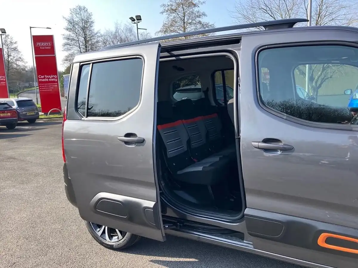 2023-citroen-berlingo-e-flair-xtr-m-size-big-53