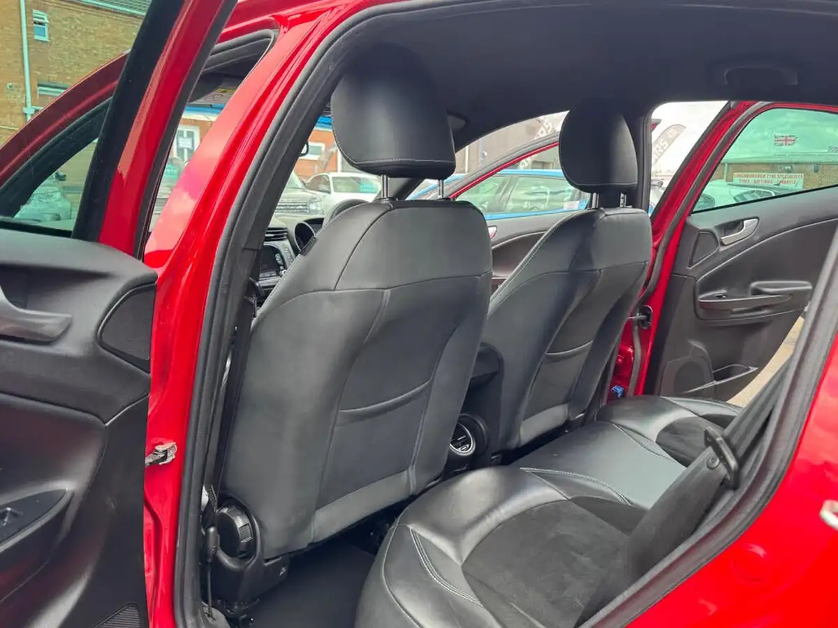 2015-alfa-romeo-giulietta-14-tb-qv-line-big-21