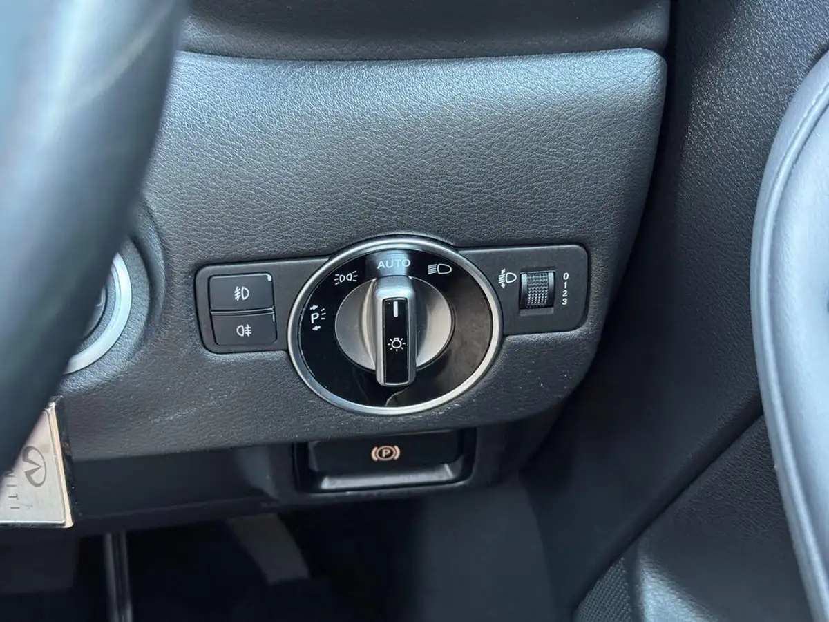 2019-infiniti-qx30-22d-luxe-big-35