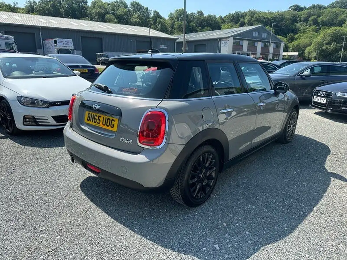 2015-mini-cooper-15-cooper-5d-big-5