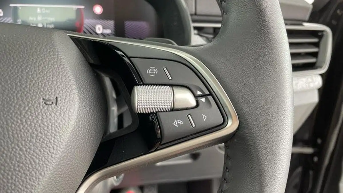 2024-skoda-kamiq-10-tsi-se-116ps-dsg-big-20