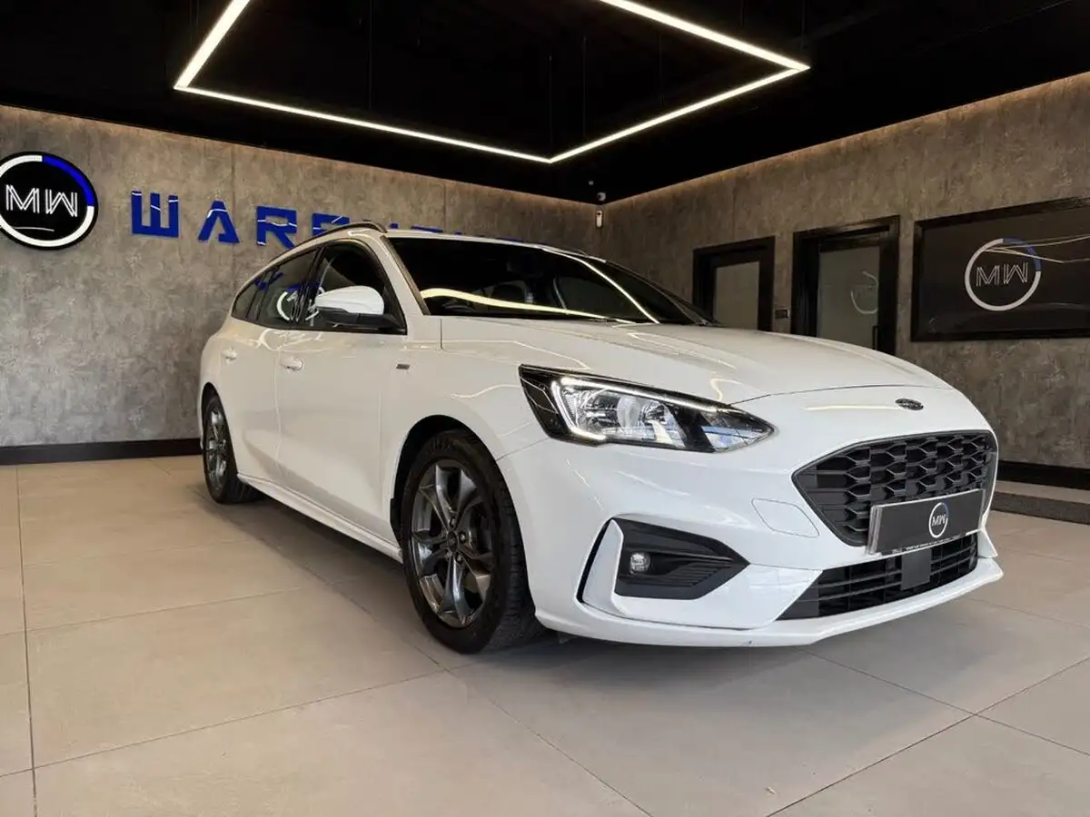 2019-ford-focus-15t-st-line-estate-big-9