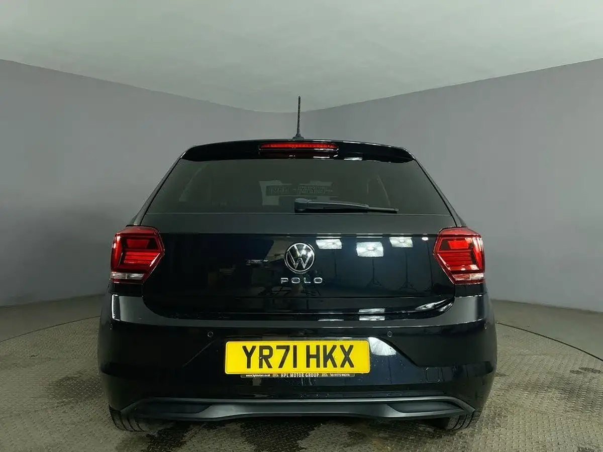 2021-volkswagen-polo-10-tsi-active-big-6