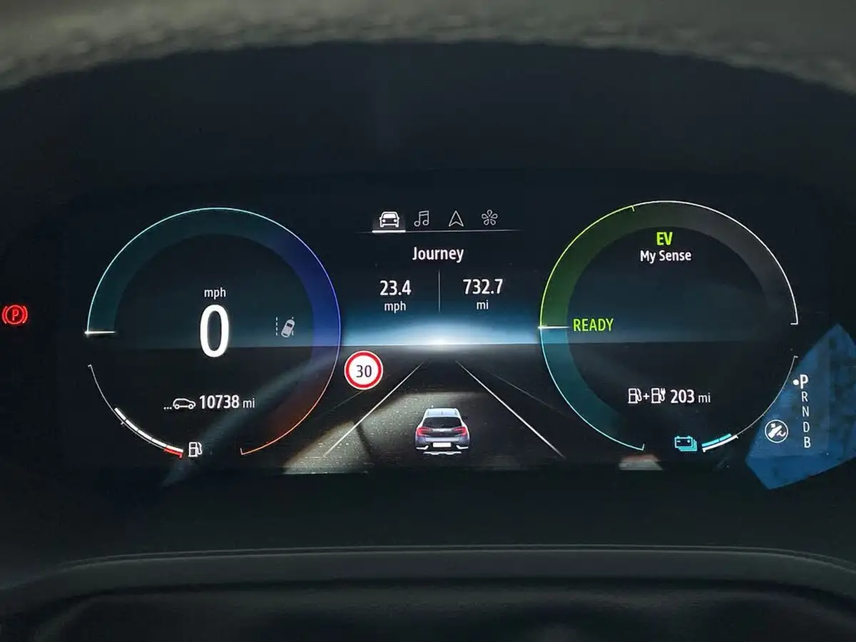 2023-renault-captur-16-techno-160ps-plug-in-big-13