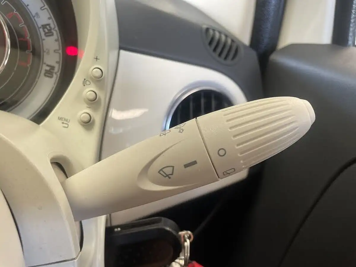 2015-fiat-500-12-lounge-ss-dualogic-big-23