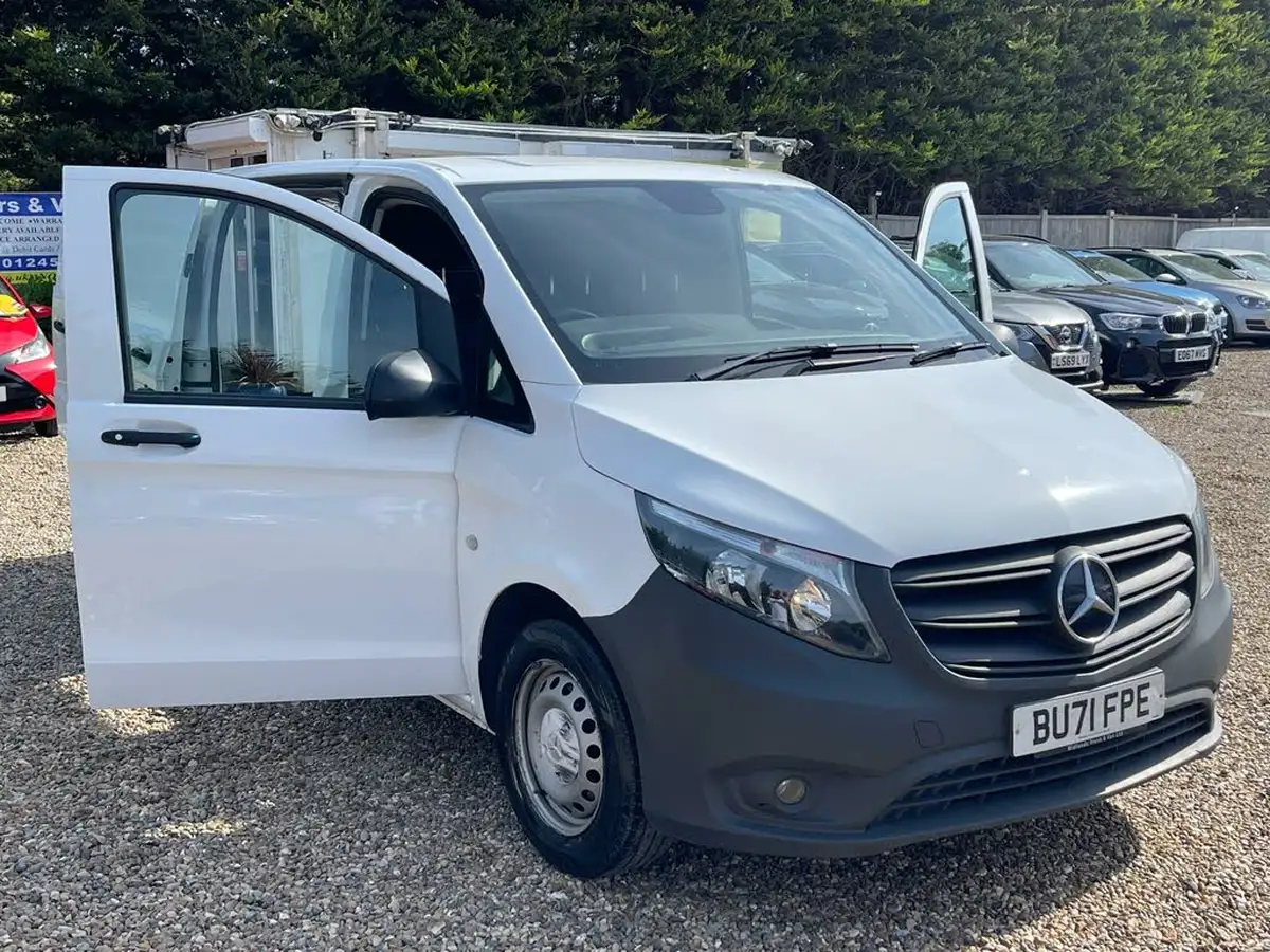 2021-mercedes-benz-vito-20cdi-114-progressive-l2-134bhpeu6dt-panel-1749cc-9g-tronic-big-30