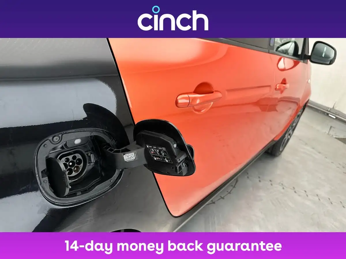 2021-smart-forfour-eq-premium-big-27