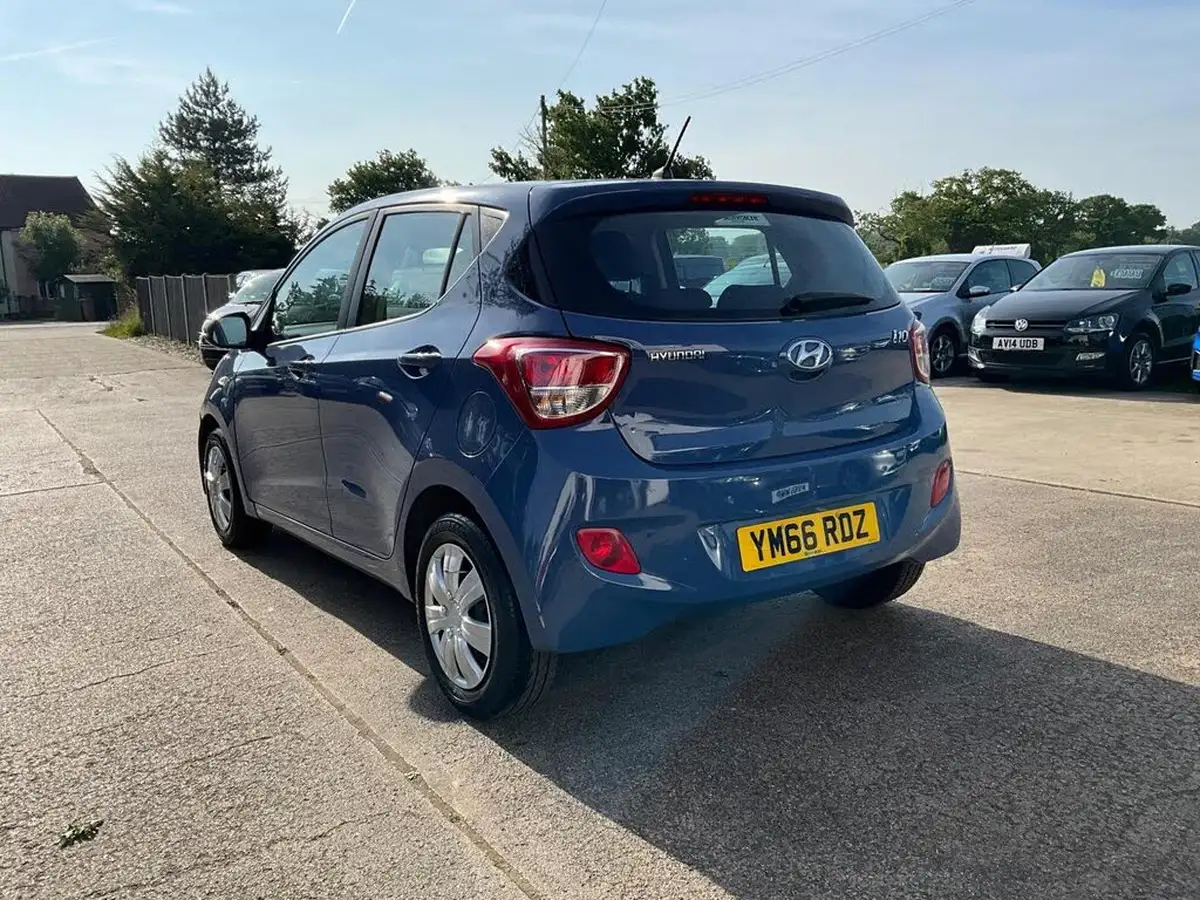 2017-hyundai-i10-10-se-big-12