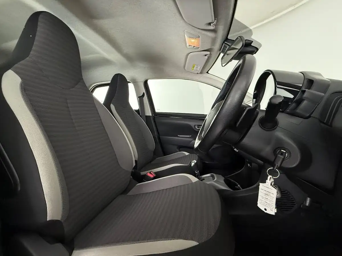 2018-toyota-aygo-10-vvt-i-x-play-68bhp-tss-5d-x-shift-big-13