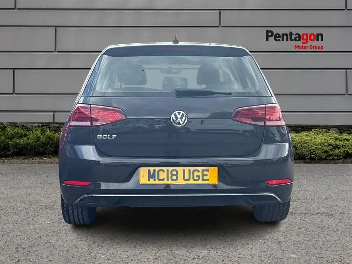 2018-volkswagen-golf-10-tsi-se-110ps-ss-hatchback-5d-big-16