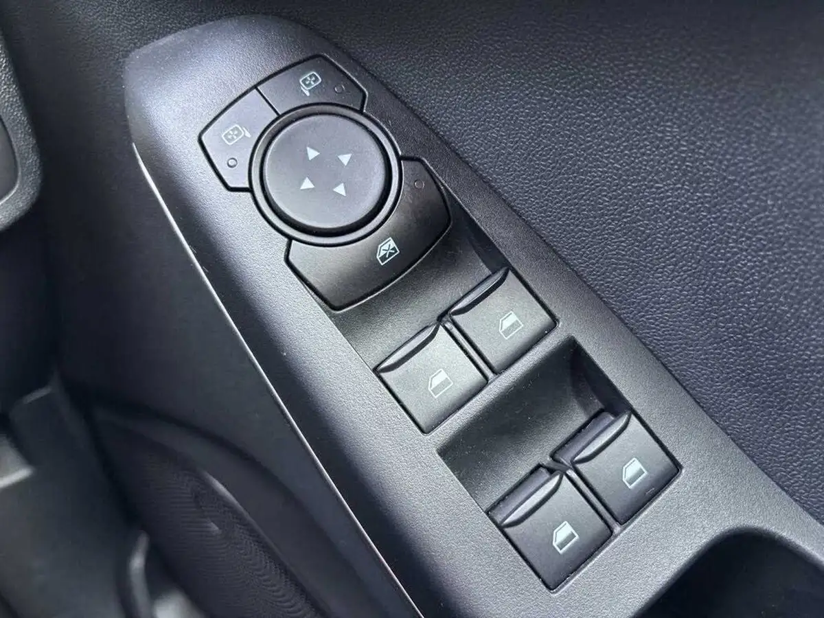 2022-ford-fiesta-10t-st-line-100ps-5d-big-17
