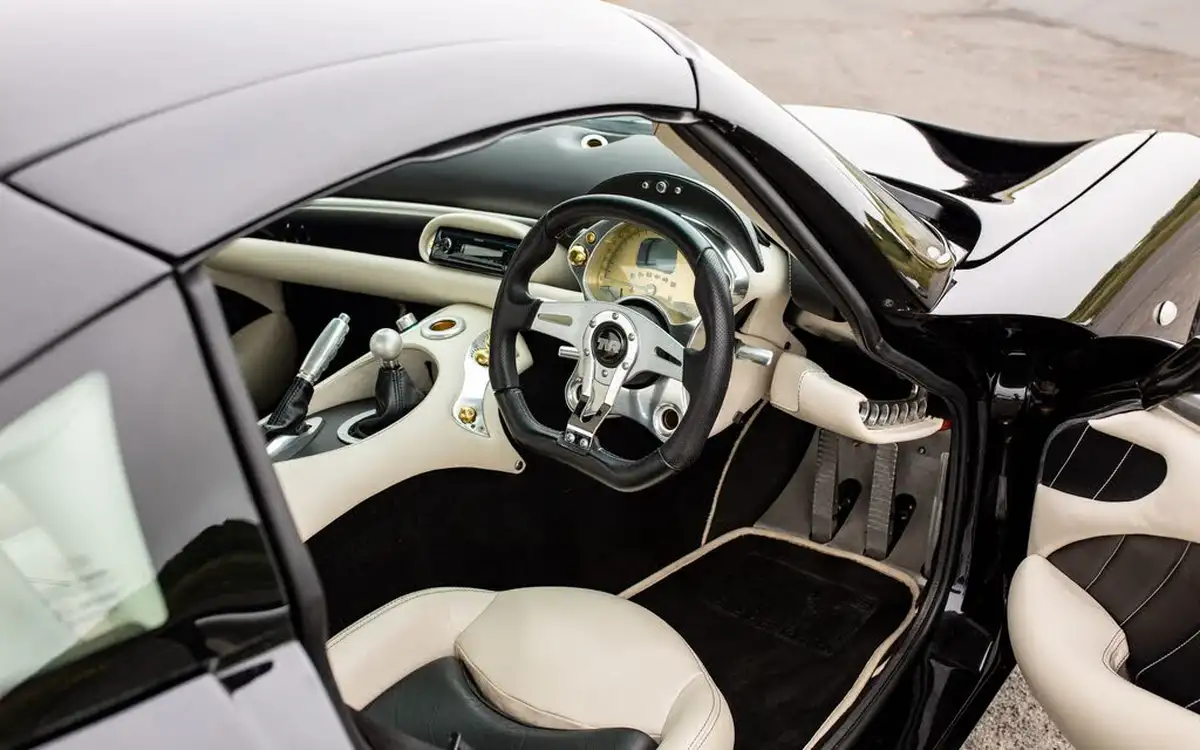 2001-tvr-tuscan-40-s-big-9
