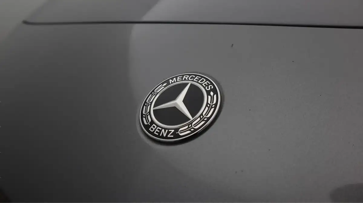2020-mercedes-benz-a-class-13-a180-amg-line-executive-hatchback-5d-7g-dct-big-20