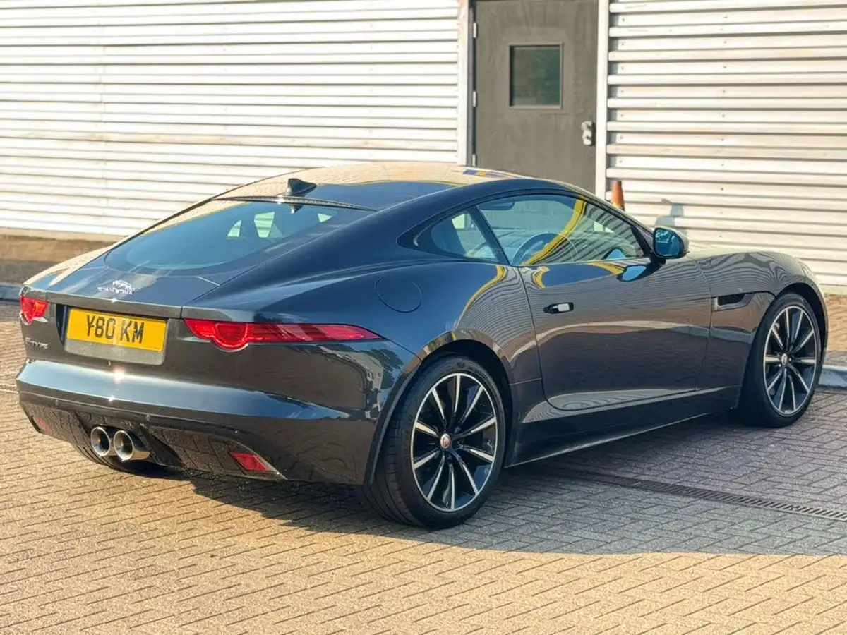 2016-jaguar-f-type-30-v6-sc-coupe-auto-big-10