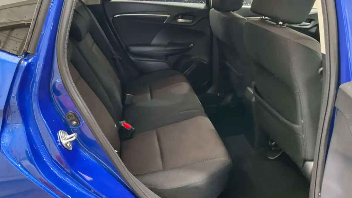 2015-honda-jazz-13-i-vtec-ex-cvt-big-10
