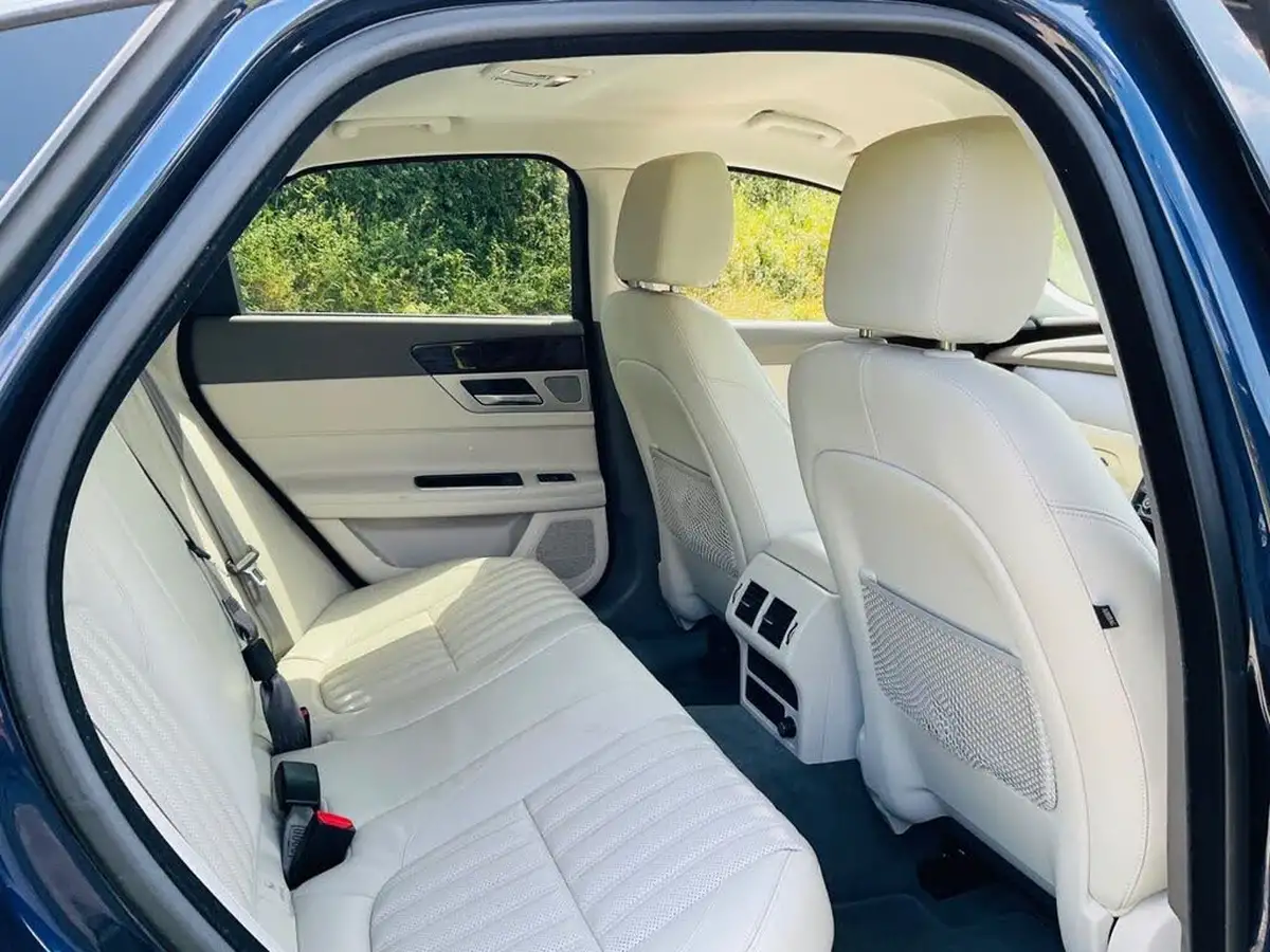 2015-jaguar-xf-20td-portfolio-180ps-auto-big-26