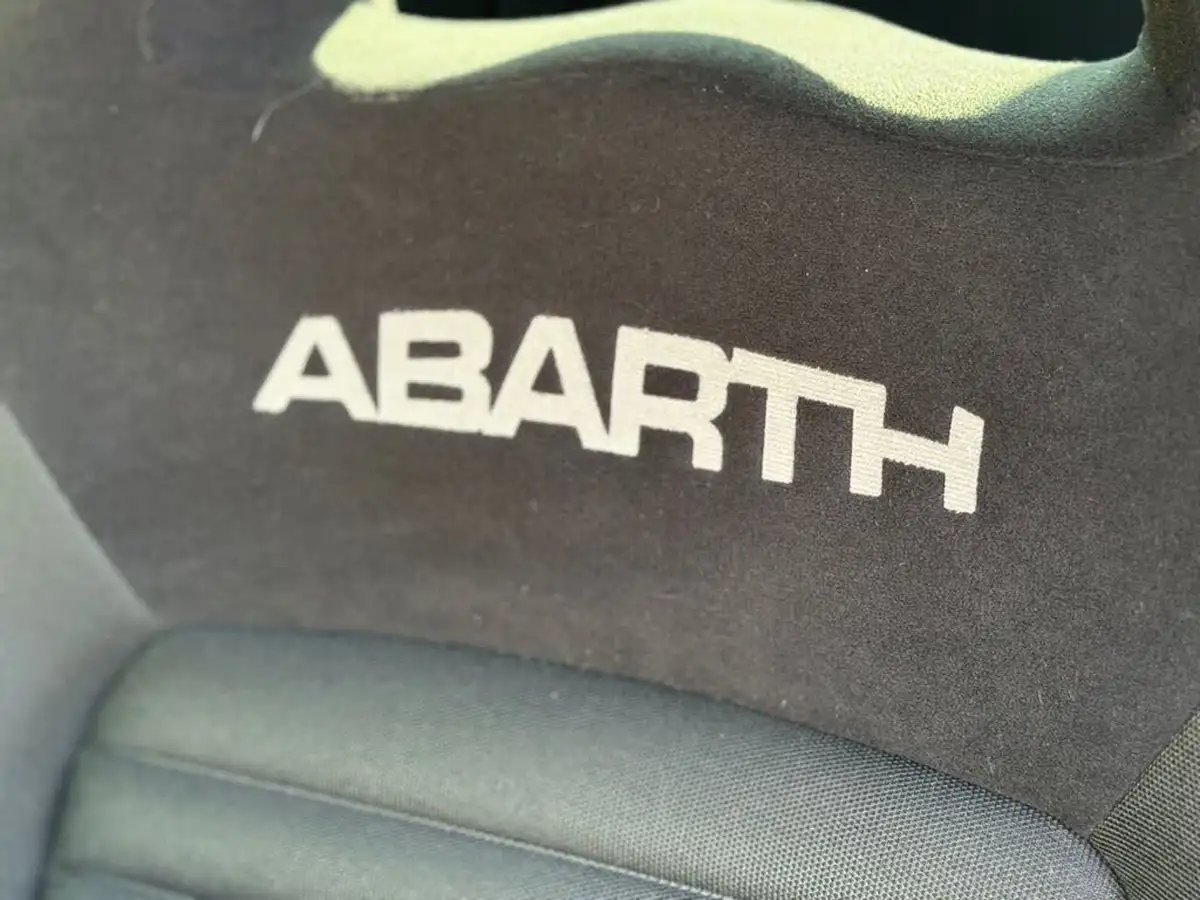 2017-abarth-595-14-tjet-competizione-big-48
