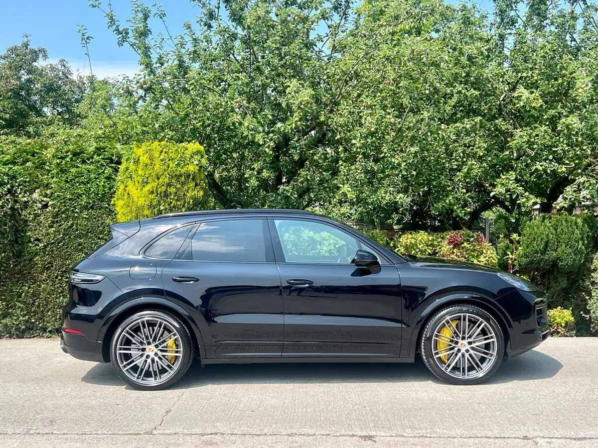 2020-porsche-cayenne-40-v8-turbo-station-wagon-big-5